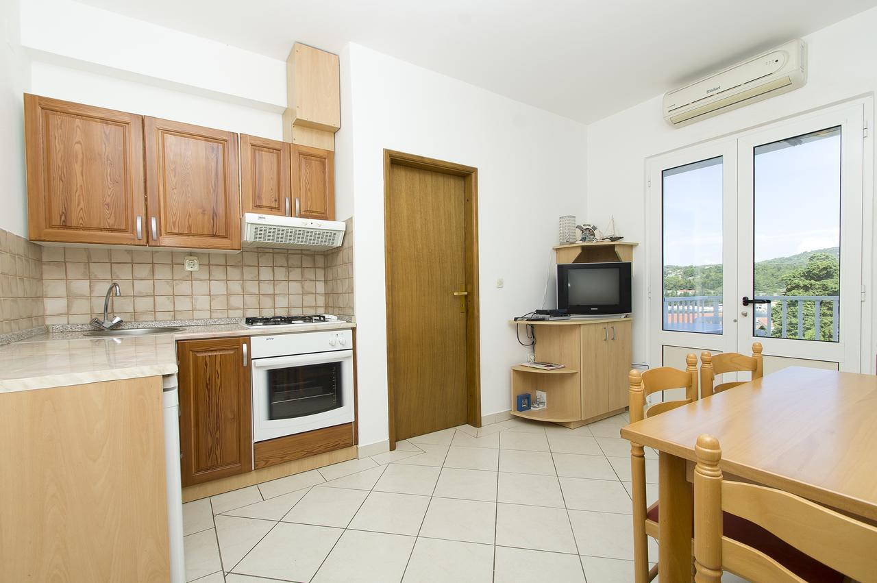 Apartments Vela Luka Ngoại thất bức ảnh
