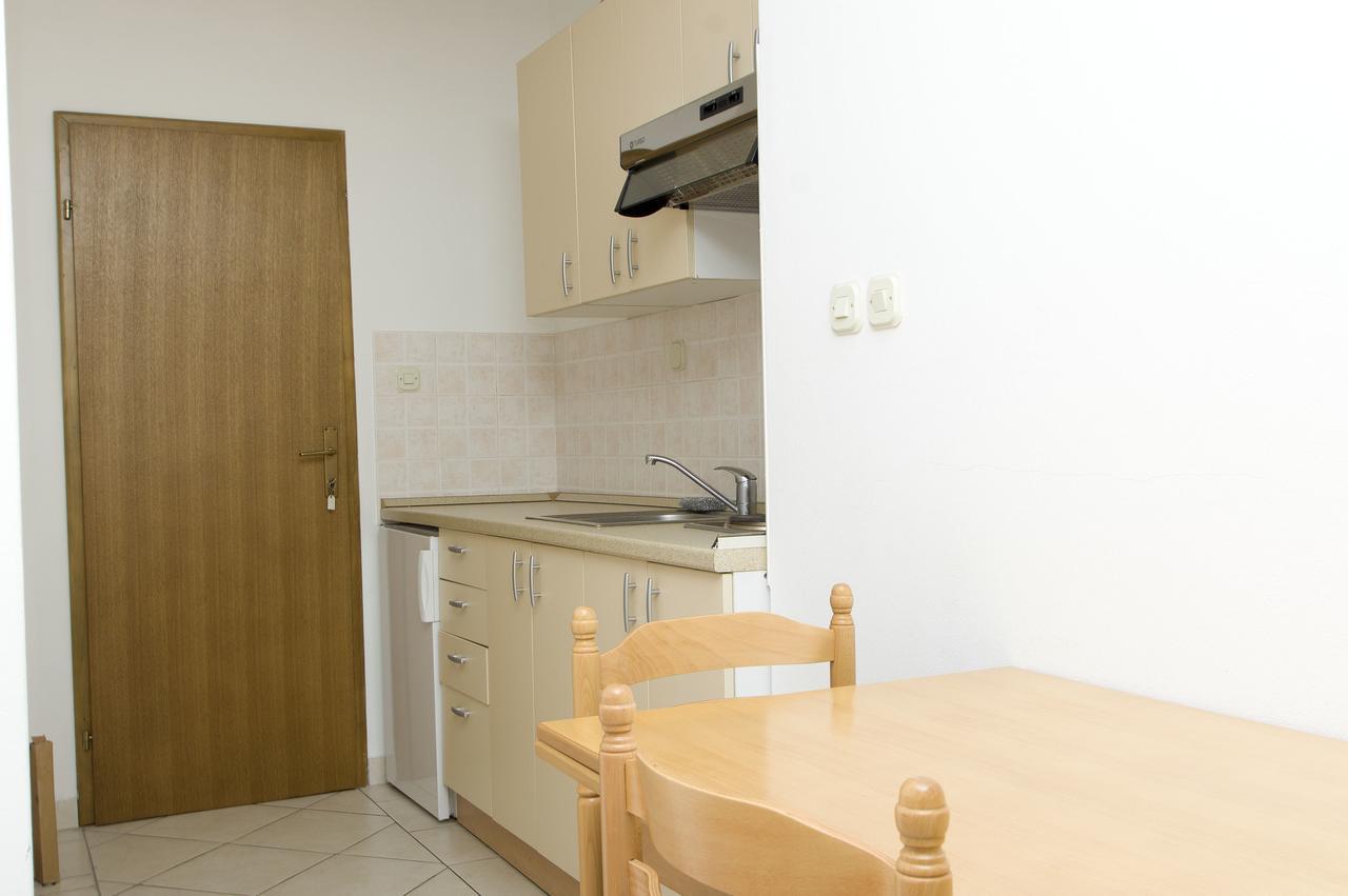 Apartments Vela Luka Ngoại thất bức ảnh