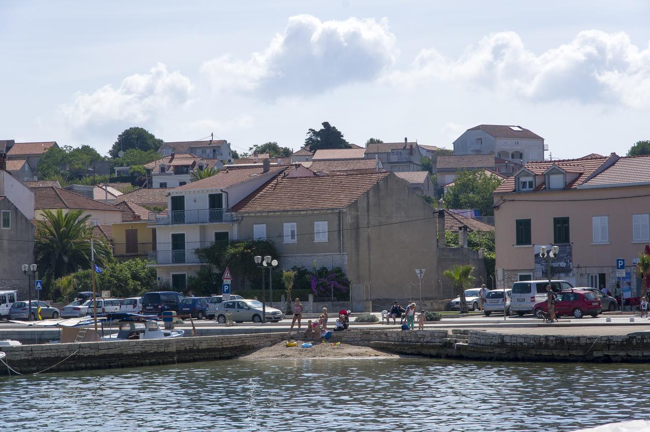 Apartments Vela Luka Ngoại thất bức ảnh